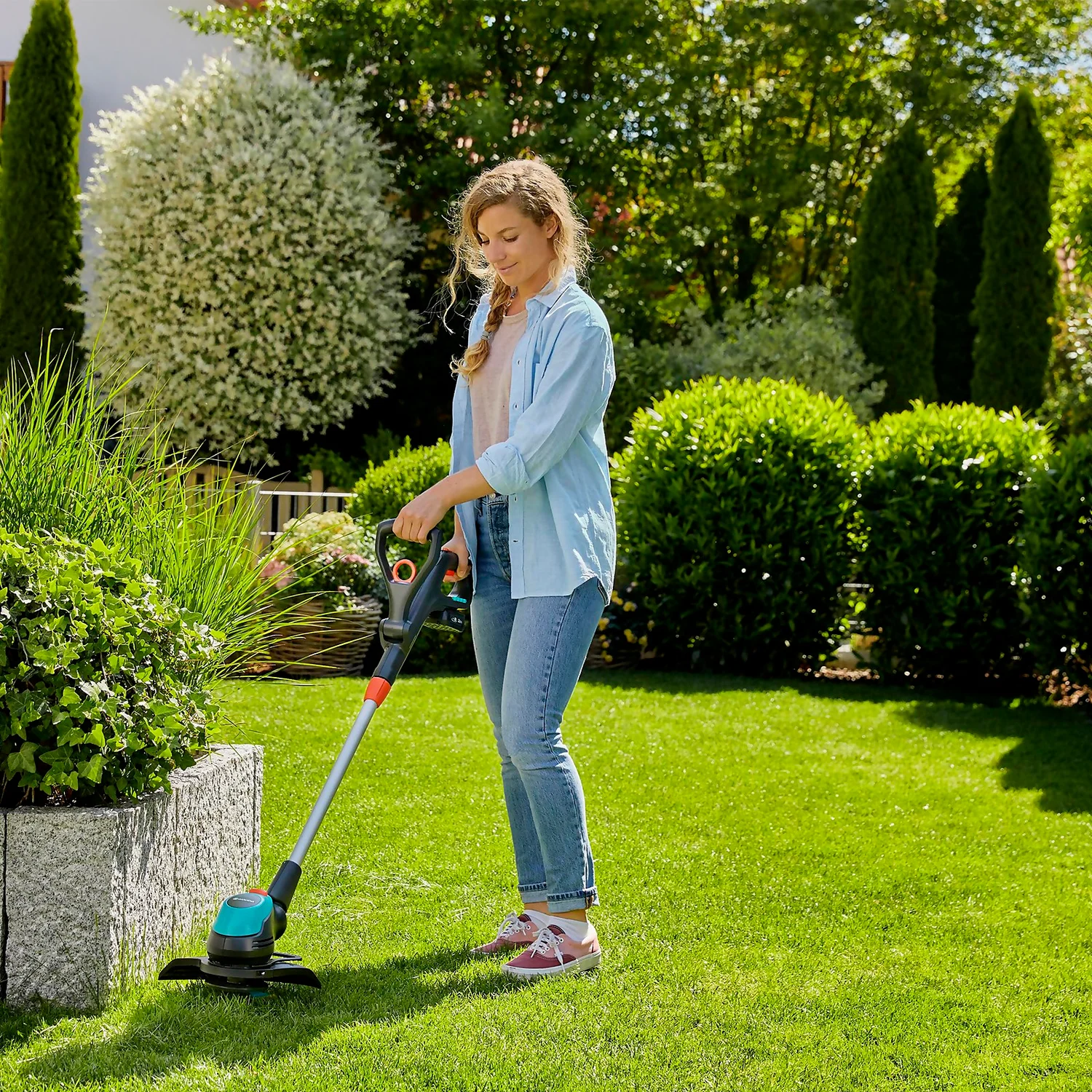 GARDENA EasyCut Cordless 18V Grass Trimmer 2 GARDENA EasyCut Cordless 18V Grass Trimmer - Image 2